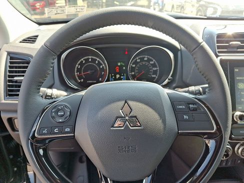 New 2025 Mitsubishi Outlander Sport SE image 18