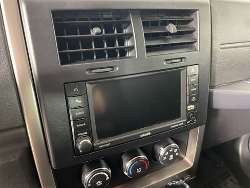 Used 2012 Jeep Liberty Sport w/ Popular Equipment Group AWD/4WD image 7