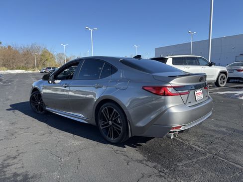 Used 2025 Toyota Camry XSE image 6