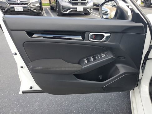 Certified 2023 Honda Civic EX image 18