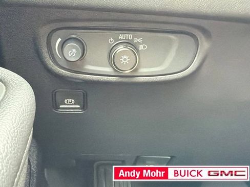 Used 2024 GMC Terrain SLE FWD image 35