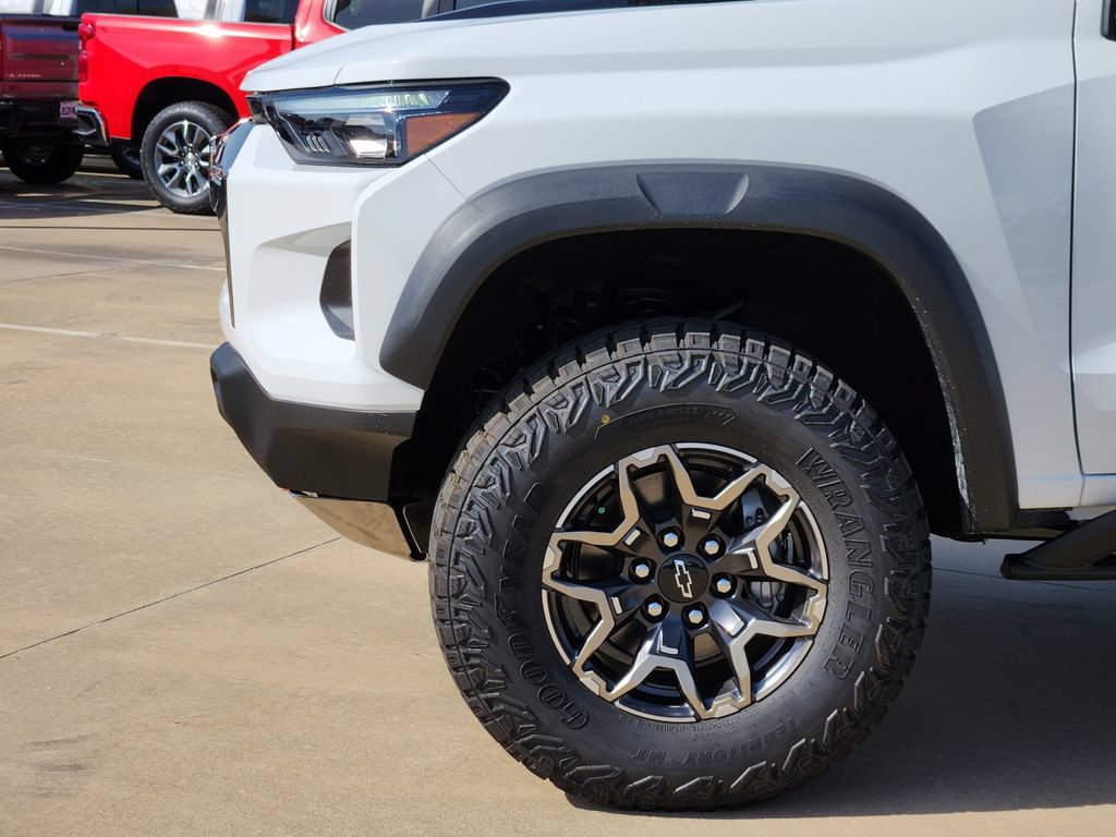 New 2026 Chevrolet Colorado ZR2 w/ Technology Package AWD/4WD image 5