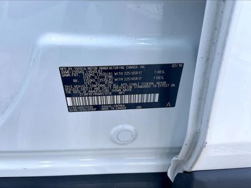 Used 2016 Toyota RAV4 XLE AWD/4WD image 31