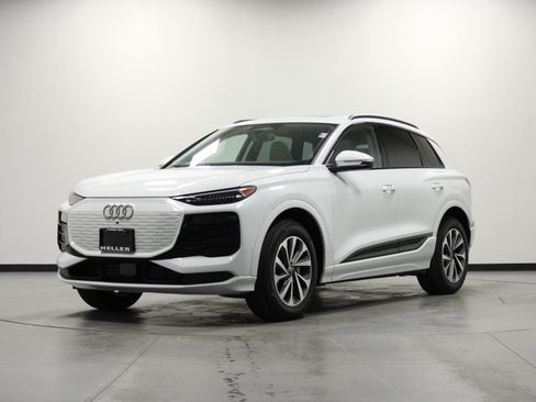 Used 2025 Audi Q6 e-tron Premium Plus w/ Premium Plus AWD/4WD image 8