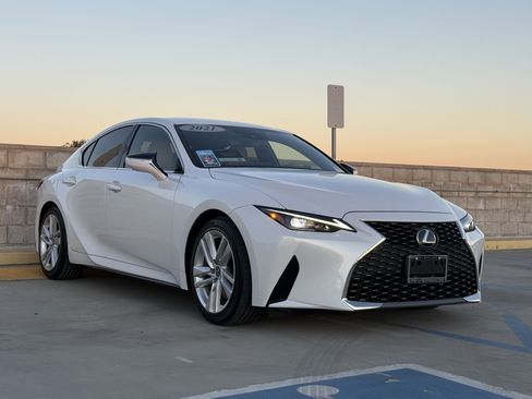 Certified 2021 Lexus IS 300 300 w/ Accessory Package image 2