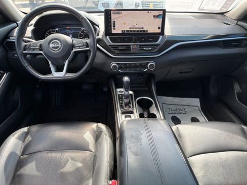 Used 2023 Nissan Altima 2.5 SR w/ SR Premium Package image 22