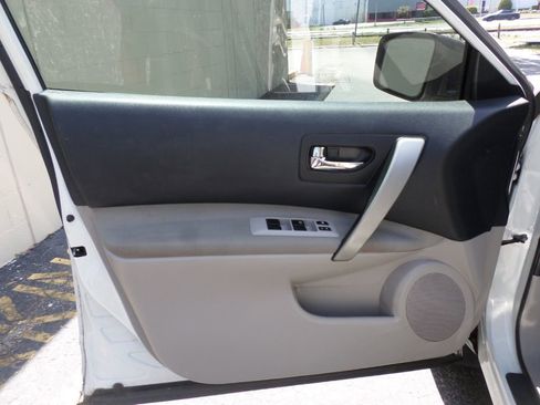 Used 2015 Nissan Rogue S w/ Convenience Package FWD image 16
