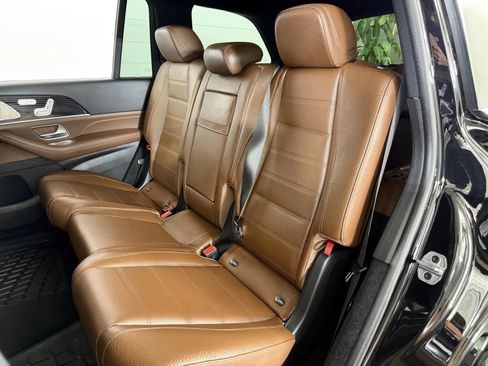 Used 2025 Mercedes-Benz GLS 450 4MATIC image 34