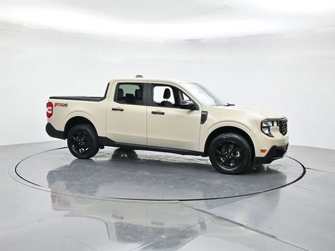 Certified 2025 Ford Maverick XLT w/ XLT Luxury Package AWD/4WD image 3
