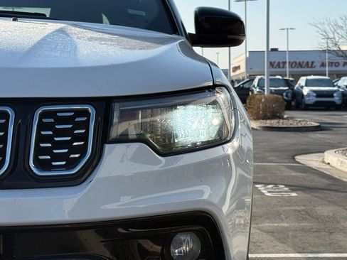 Used 2024 Jeep Compass Limited image 31