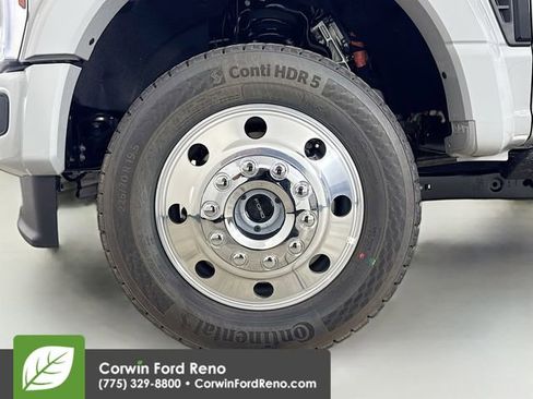 New 2025 Ford F450 Platinum w/ FX4 Off-Road Package image 34