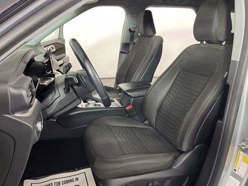 Used 2020 Ford Explorer XLT RWD image 15
