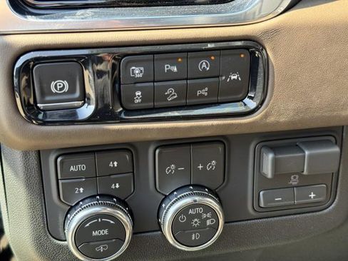 New 2026 GMC Yukon XL Denali Ultimate image 21