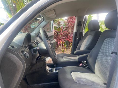 Used 2008 Chevrolet HHR LS w/ Enhanced Sound Package image 11