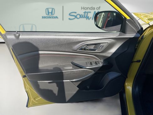 Used 2024 Chevrolet Trax RS w/ Driver Confidence Package image 19