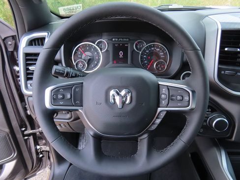 Certified 2025 RAM 1500 Big Horn AWD/4WD image 16