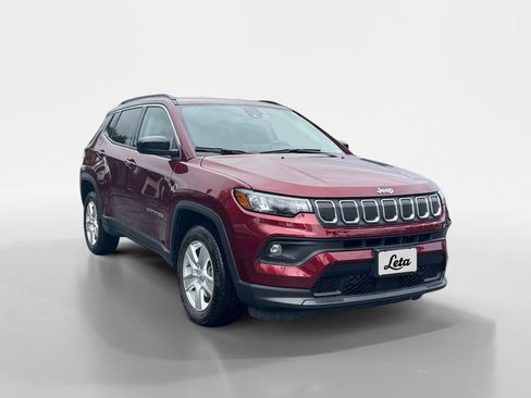 Used 2022 Jeep Compass Latitude AWD/4WD image 2