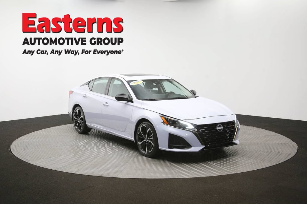 Used 2025 Nissan Altima 2.5 SR w/ SR Premium Package FWD image 52