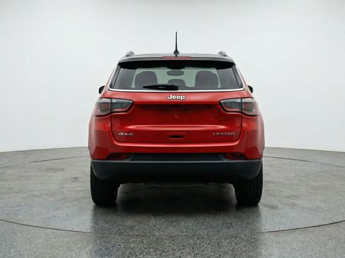 Used 2025 Jeep Compass Limited image 7