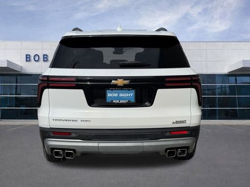 Used 2025 Chevrolet Traverse LT image 34