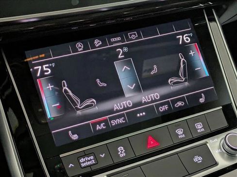 Certified 2025 Audi Q7 3.0T Premium w/ Convenience Package image 16