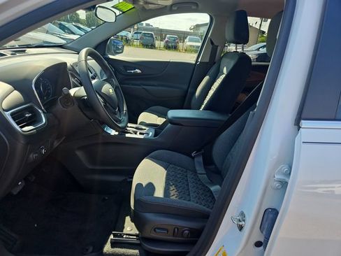 Used 2024 Chevrolet Equinox LT FWD image 9