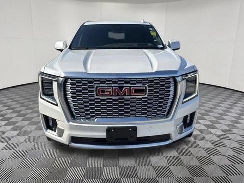 Used 2024 GMC Yukon Denali w/ Advanced Technology Package AWD/4WD image 14