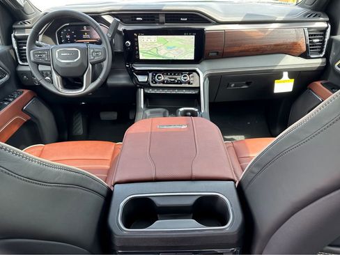 New 2026 GMC Sierra 2500 Denali Ultimate image 11