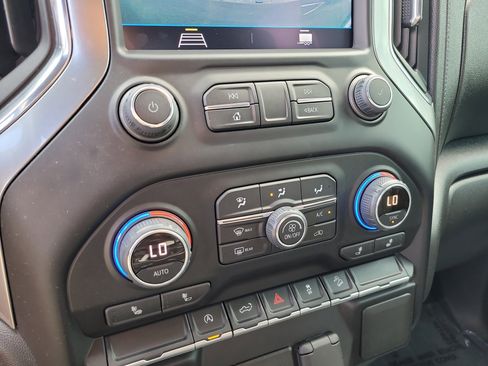 Used 2021 Chevrolet Silverado 1500 RST image 23