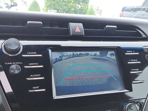 Certified 2019 Toyota Camry LE image 21