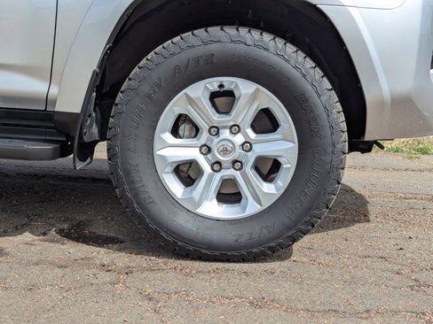 Used 2022 Toyota 4Runner SR5 image 22