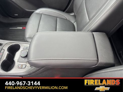 Certified 2023 GMC Acadia SLT w/ Technology Package image 35