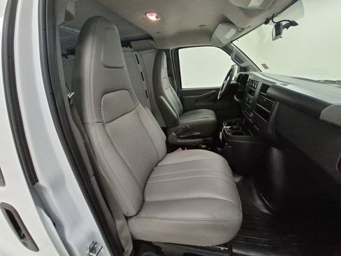 New 2025 GMC Savana 2500 Extended w/ Driver Convenience Package image 29