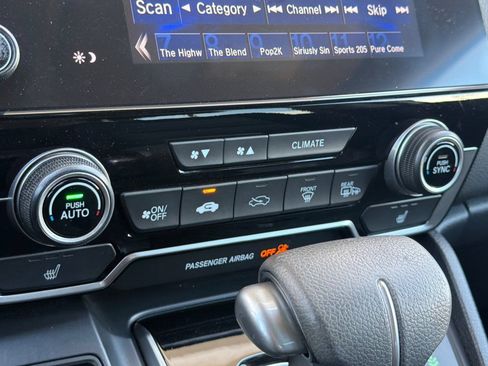 Used 2017 Honda CR-V EX image 25