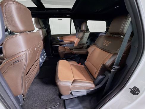 Used 2025 Ford Expedition King Ranch image 25