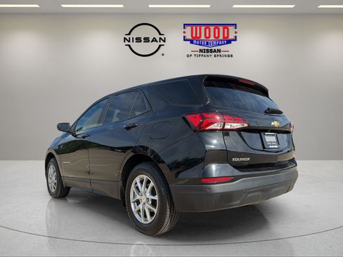 Used 2023 Chevrolet Equinox LS AWD/4WD image 4