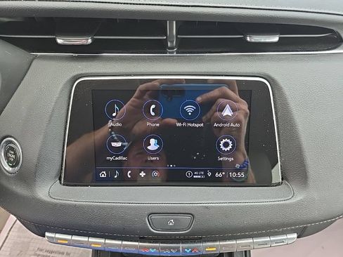 Certified 2023 Cadillac XT4 Luxury w/ Cold Weather Package AWD/4WD image 23