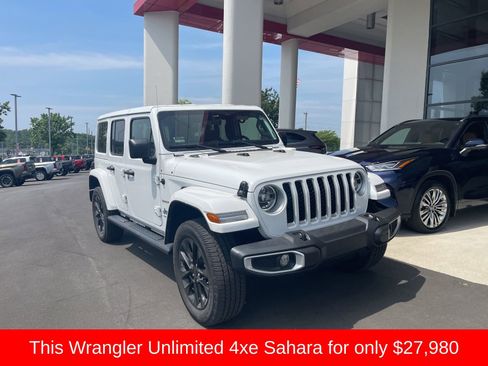 Used 2021 Jeep Wrangler Unlimited Sahara w/ Cold Weather Group AWD/4WD image 3