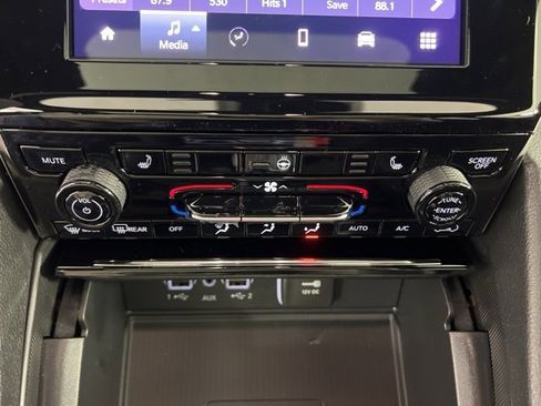 New 2025 Jeep Grand Cherokee L Laredo w/ Luxury Tech Group I image 23