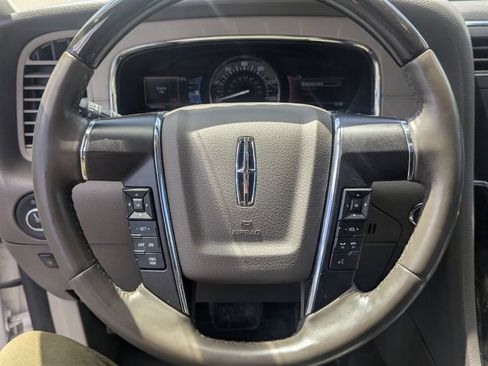 Used 2017 Lincoln Navigator L Select AWD/4WD image 14