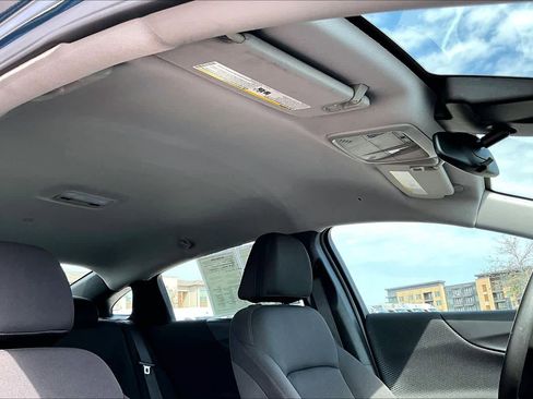 Used 2025 Chevrolet Malibu LT image 14