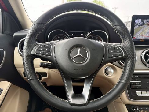 Certified 2019 Mercedes-Benz GLA 250 image 30