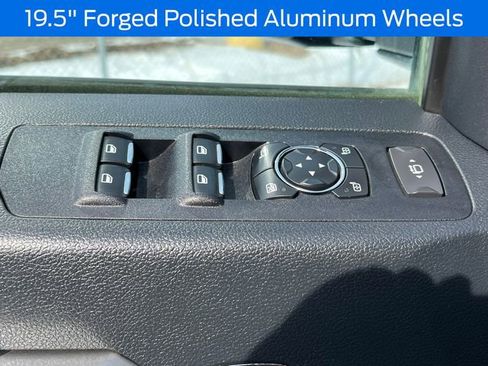 Certified 2022 Ford F450 Lariat w/ Lariat Ultimate Package image 28