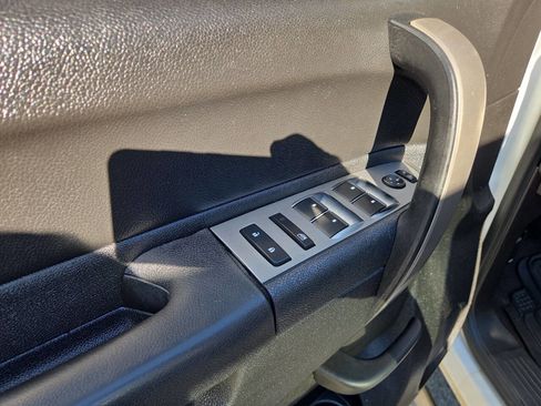 Used 2013 GMC Sierra 2500 SLE w/ SLE Preferred Package image 18