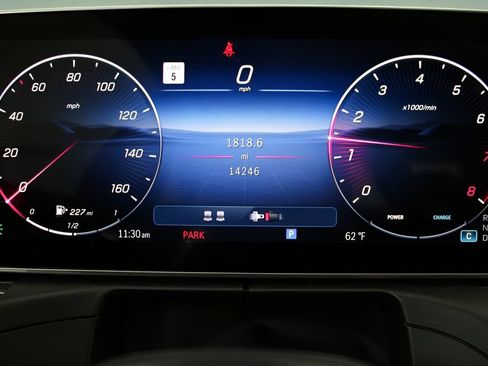 Used 2025 Mercedes-Benz CLE 300 4MATIC Coupe image 19