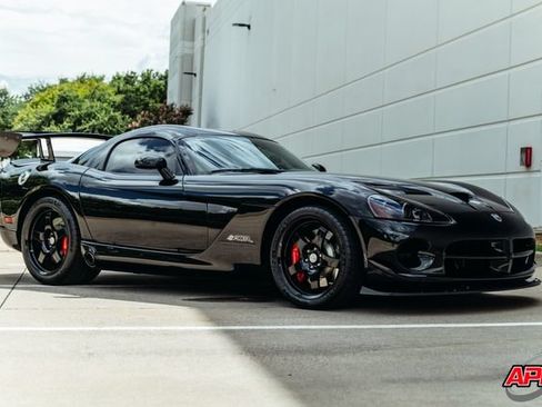 Used 2009 Dodge Viper ACR RWD image 5