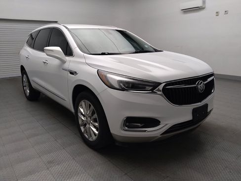 Used 2020 Buick Enclave Essence w/ Sound and Sites Package image 13