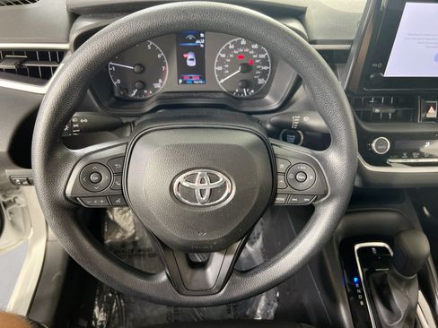 Used 2024 Toyota Corolla LE FWD image 11