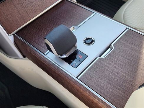 New 2026 Land Rover Range Rover SE image 15