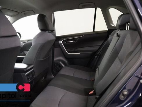 Used 2025 Toyota RAV4 XLE AWD/4WD image 29